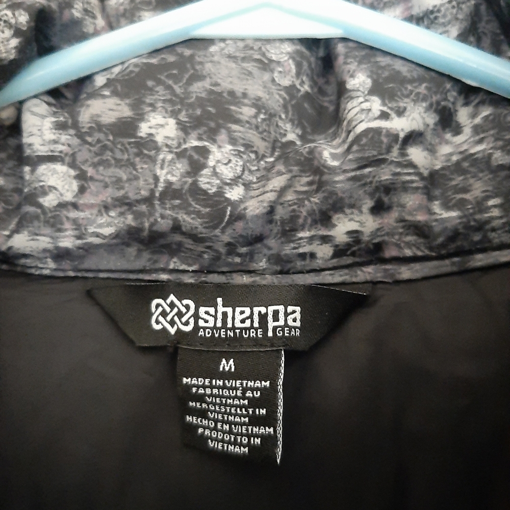 Coat - Picture 4 of 4
